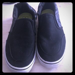 VANS brand new big boys size 5